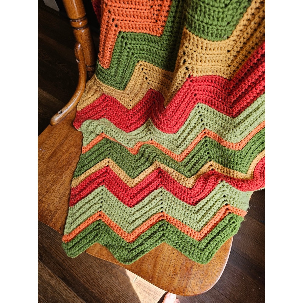Vintage MCM 1960s 1970s Ripple ZigZag Chevron Afghan Granny Core Blanket Throw - Picture 3 of 7